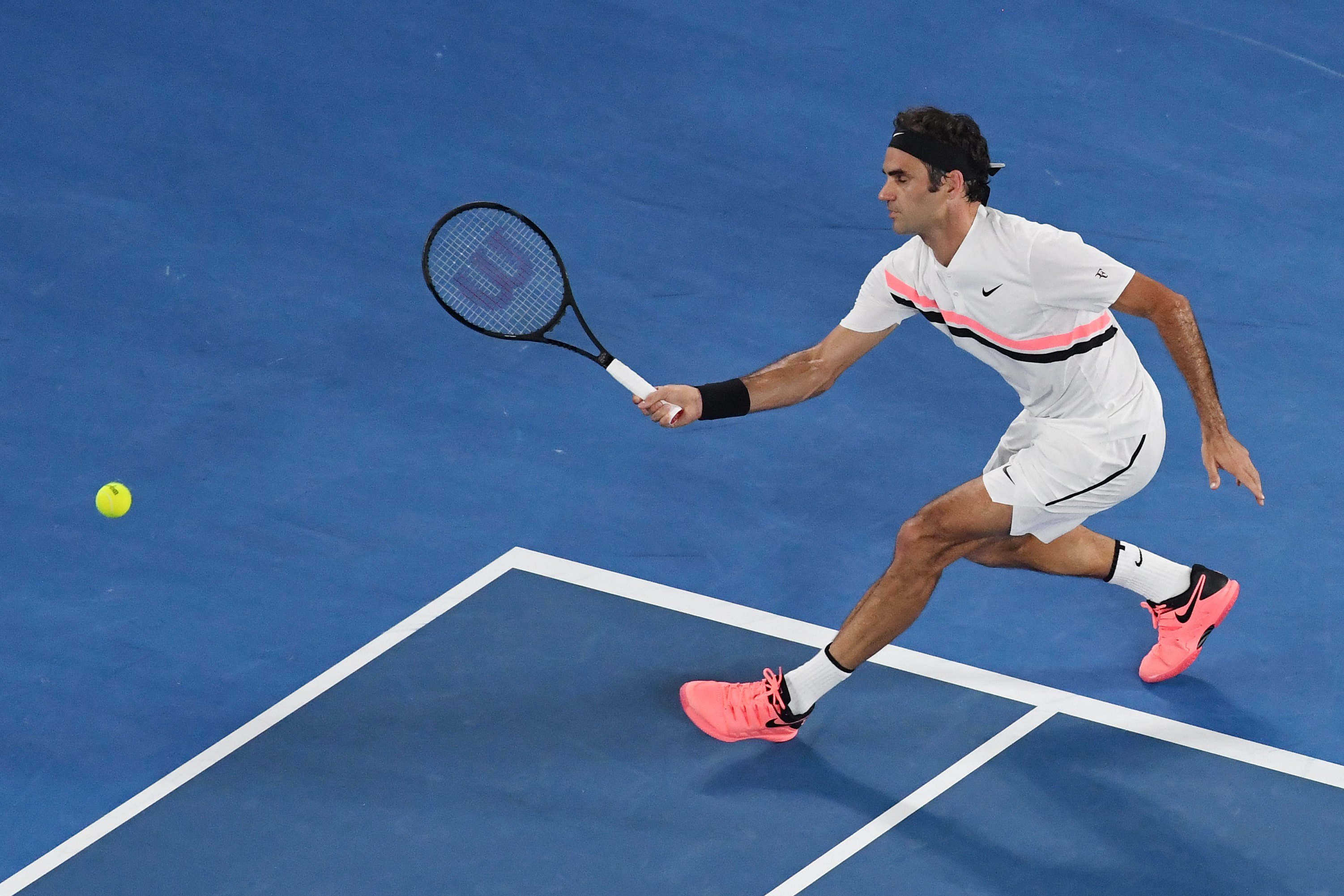 开云下载-澳大利亚网球队完胜世界网球队，费德勒高光表现