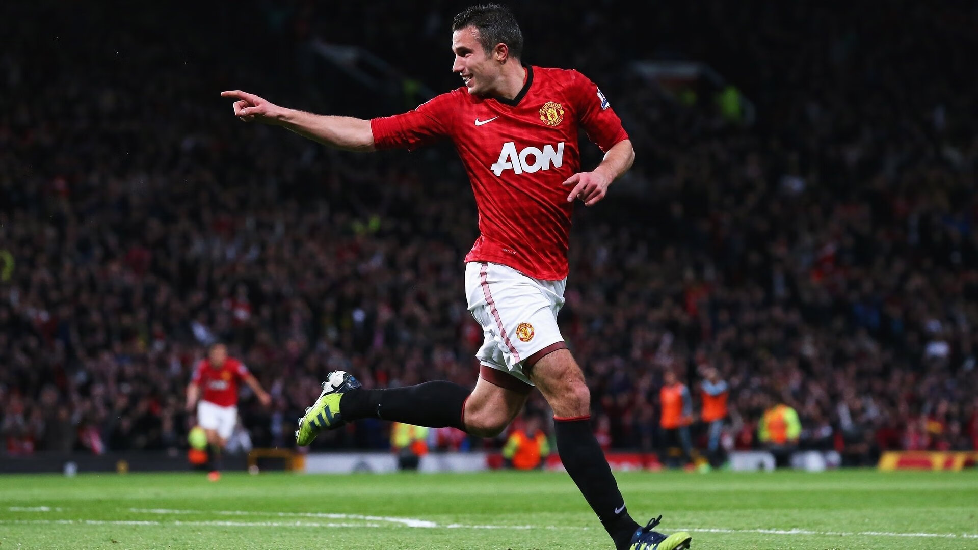 穆勒关键一击，芬兰连续得分压制西班牙的战术密码