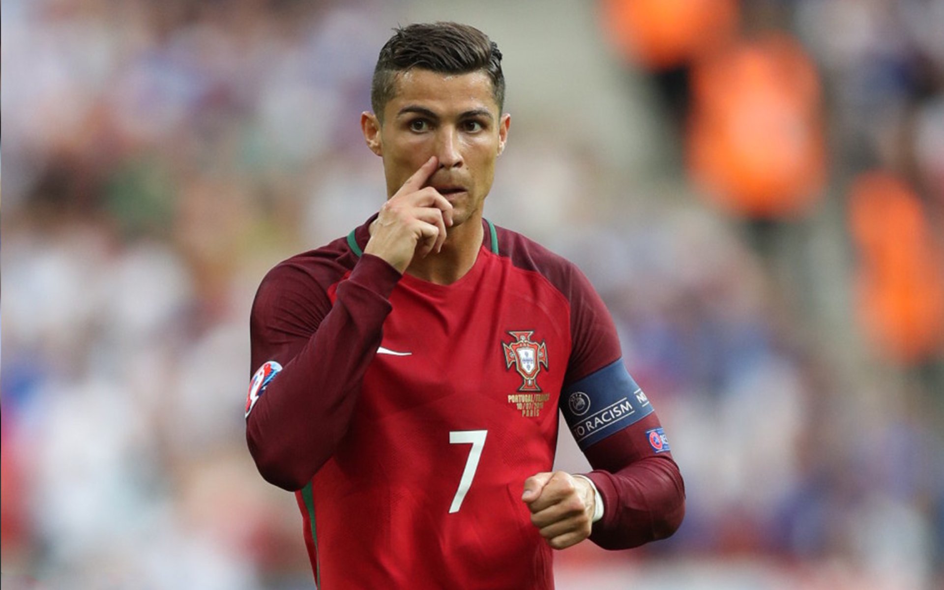 开云体育在线-文艺复兴之城见证现代足球艺术，奥斯梅恩关键一击，佛罗伦萨正面击溃突尼斯